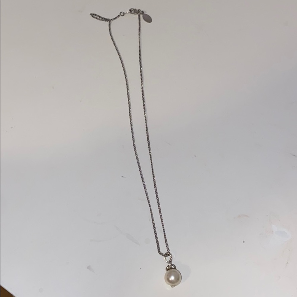 pearl necklace